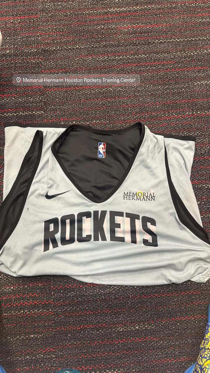 优直播在线-火箭试训昆尼皮亚克大学前锋Monroe,场均15.6分8.3板|投篮|NBA|体育数据分析|休斯敦火箭队|nba_新浪体育_新浪新闻